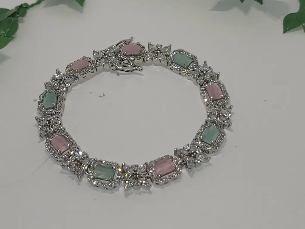 Ladies bracelet